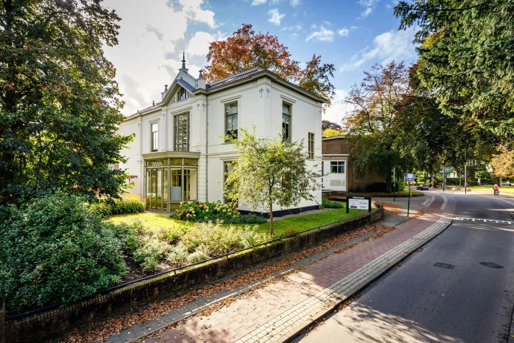 Kantoorvilla in het centrum van Naarden